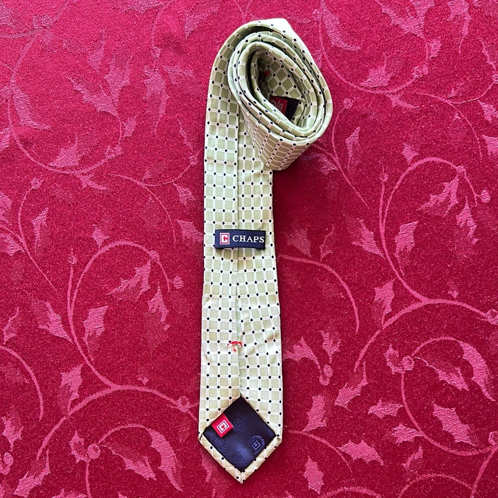 Chaps Green Geometric Silk Tie